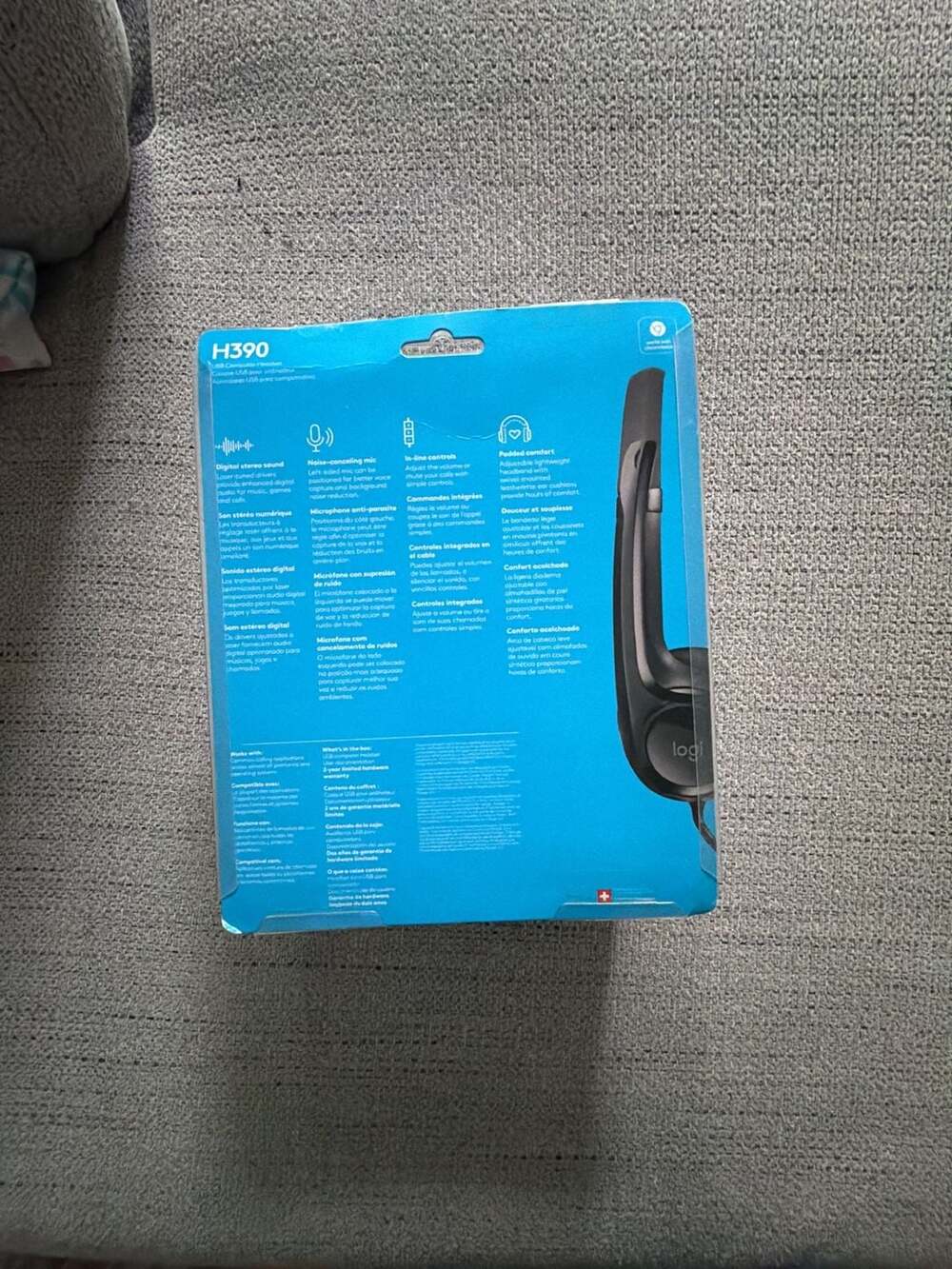 Logitech H390 USB Computer Headset - Picture 2 of 2